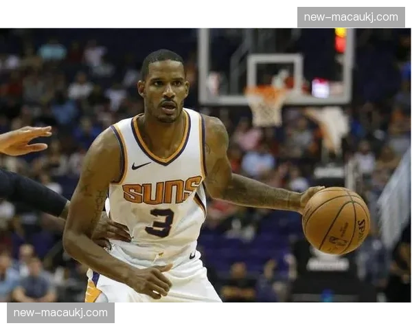 鹈鹕七号秀费尔斯表现稳定 锋线轮换位置逐渐稳固