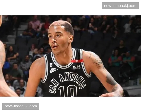 马刺索汉组织前锋实验告一段落,回归锋线防守本职效率提升 马刺索汉组织前锋实验告一段落,回归锋线防守本职效率提升